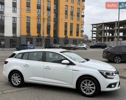 Белый Рено Меган, объемом двигателя 1.46 л и пробегом 148 тыс. км за 14500 $, фото 2 на Automoto.ua