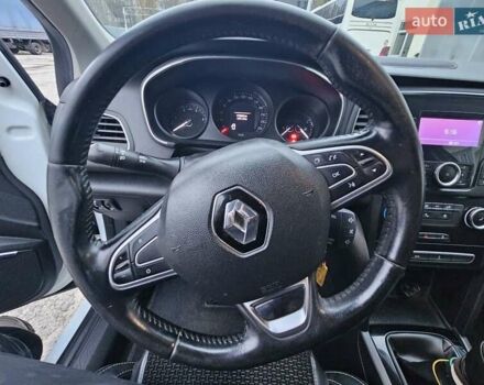Белый Рено Меган, объемом двигателя 1.5 л и пробегом 175 тыс. км за 10300 $, фото 6 на Automoto.ua