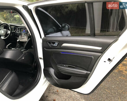 Белый Рено Меган, объемом двигателя 1.5 л и пробегом 150 тыс. км за 14300 $, фото 137 на Automoto.ua