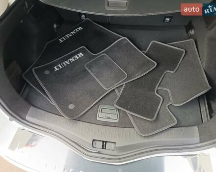 Белый Рено Меган, объемом двигателя 1.46 л и пробегом 190 тыс. км за 11800 $, фото 17 на Automoto.ua