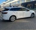 Белый Рено Меган, объемом двигателя 1.5 л и пробегом 220 тыс. км за 11750 $, фото 2 на Automoto.ua