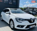 Белый Рено Меган, объемом двигателя 1.46 л и пробегом 233 тыс. км за 12099 $, фото 2 на Automoto.ua