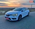 Белый Рено Меган, объемом двигателя 1.5 л и пробегом 209 тыс. км за 12999 $, фото 1 на Automoto.ua