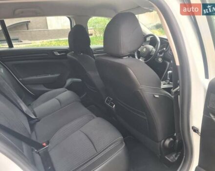 Белый Рено Меган, объемом двигателя 1.5 л и пробегом 106 тыс. км за 16300 $, фото 1 на Automoto.ua