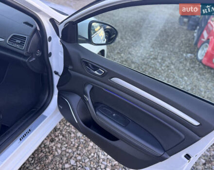 Білий Рено Меган, об'ємом двигуна 1.46 л та пробігом 211 тис. км за 13300 $, фото 45 на Automoto.ua