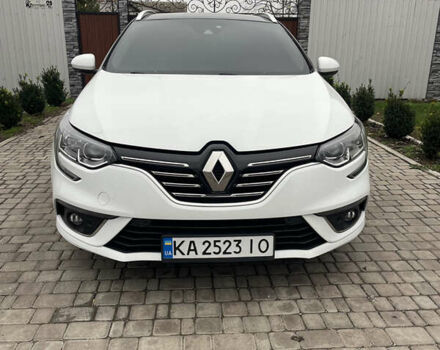 Белый Рено Меган, объемом двигателя 1.5 л и пробегом 200 тыс. км за 11500 $, фото 1 на Automoto.ua
