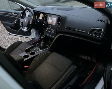 Белый Рено Меган, объемом двигателя 1.46 л и пробегом 231 тыс. км за 11100 $, фото 18 на Automoto.ua