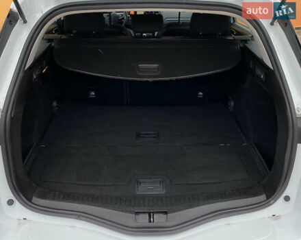 Білий Рено Меган, об'ємом двигуна 1.46 л та пробігом 259 тис. км за 12200 $, фото 24 на Automoto.ua