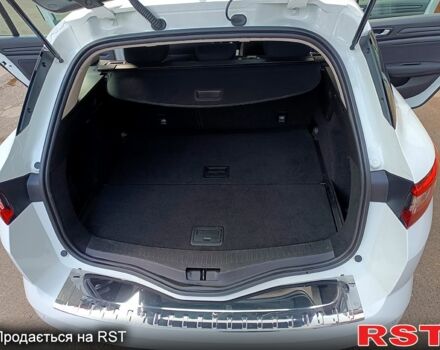 Белый Рено Меган, объемом двигателя 1.5 л и пробегом 190 тыс. км за 11500 $, фото 12 на Automoto.ua