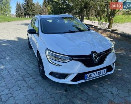 Белый Рено Меган, объемом двигателя 1.46 л и пробегом 205 тыс. км за 11800 $, фото 1 на Automoto.ua