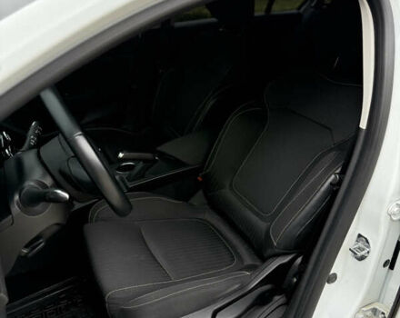 Білий Рено Меган, об'ємом двигуна 1.5 л та пробігом 125 тис. км за 14200 $, фото 32 на Automoto.ua