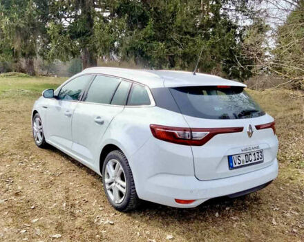 Белый Рено Меган, объемом двигателя 1.6 л и пробегом 126 тыс. км за 14100 $, фото 3 на Automoto.ua