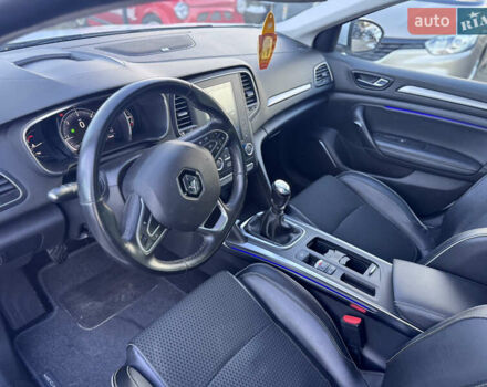 Білий Рено Меган, об'ємом двигуна 1.46 л та пробігом 211 тис. км за 13300 $, фото 33 на Automoto.ua