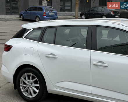 Белый Рено Меган, объемом двигателя 1.46 л и пробегом 148 тыс. км за 14500 $, фото 3 на Automoto.ua