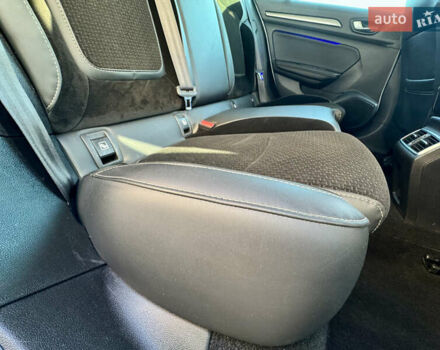 Білий Рено Меган, об'ємом двигуна 1.46 л та пробігом 185 тис. км за 15600 $, фото 32 на Automoto.ua