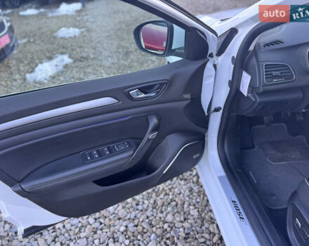 Білий Рено Меган, об'ємом двигуна 1.46 л та пробігом 211 тис. км за 13300 $, фото 24 на Automoto.ua