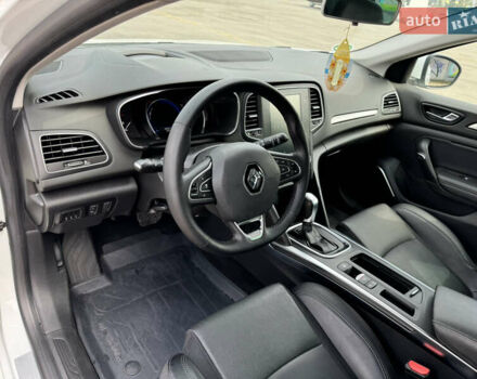 Белый Рено Меган, объемом двигателя 1.46 л и пробегом 268 тыс. км за 11900 $, фото 26 на Automoto.ua