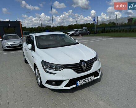 Белый Рено Меган, объемом двигателя 1.46 л и пробегом 154 тыс. км за 12700 $, фото 8 на Automoto.ua