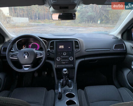 Рено Меган 2017 у Богодухове на Automoto.ua Білий Рено Меган, об'ємом двигуна 1.46 л та пробігом 289 тис. км за 11300 $, фото 9 на Automoto.ua