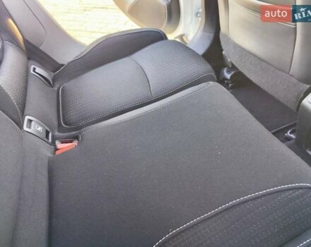 Белый Рено Меган, объемом двигателя 1.46 л и пробегом 200 тыс. км за 11999 $, фото 92 на Automoto.ua