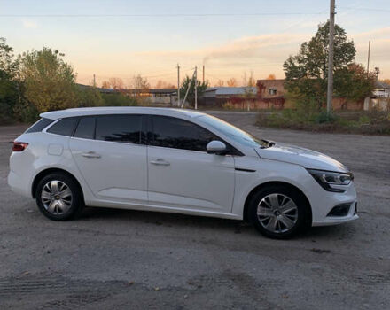 Рено Меган 2017 у Богодухове на Automoto.ua Білий Рено Меган, об'ємом двигуна 1.46 л та пробігом 289 тис. км за 11300 $, фото 7 на Automoto.ua