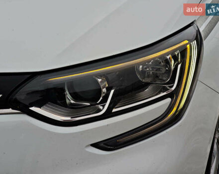 Білий Рено Меган, об'ємом двигуна 1.5 л та пробігом 236 тис. км за 12590 $, фото 4 на Automoto.ua