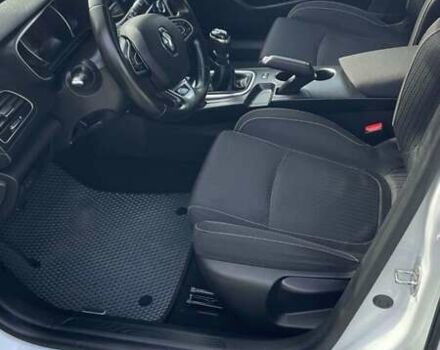 Белый Рено Меган, объемом двигателя 1.46 л и пробегом 205 тыс. км за 10700 $, фото 10 на Automoto.ua