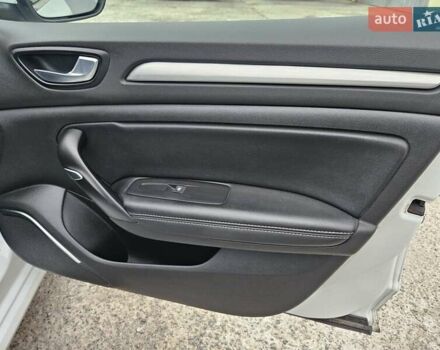 Белый Рено Меган, объемом двигателя 1.5 л и пробегом 175 тыс. км за 10300 $, фото 10 на Automoto.ua