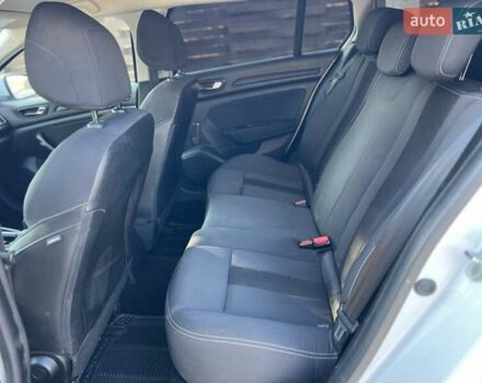 Белый Рено Меган, объемом двигателя 1.46 л и пробегом 312 тыс. км за 11750 $, фото 12 на Automoto.ua