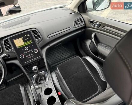 Белый Рено Меган, объемом двигателя 1.46 л и пробегом 195 тыс. км за 12900 $, фото 27 на Automoto.ua