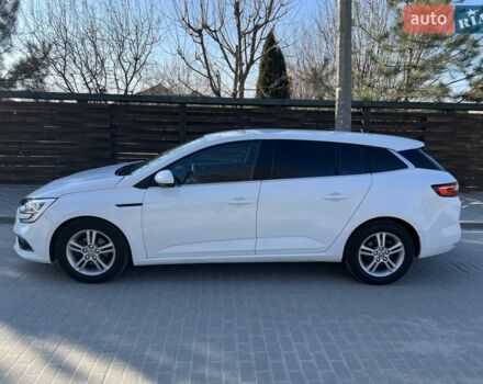 Белый Рено Меган, объемом двигателя 1.46 л и пробегом 312 тыс. км за 11400 $, фото 3 на Automoto.ua