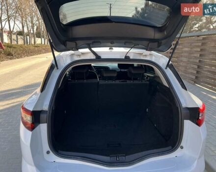 Белый Рено Меган, объемом двигателя 1.46 л и пробегом 312 тыс. км за 11750 $, фото 20 на Automoto.ua