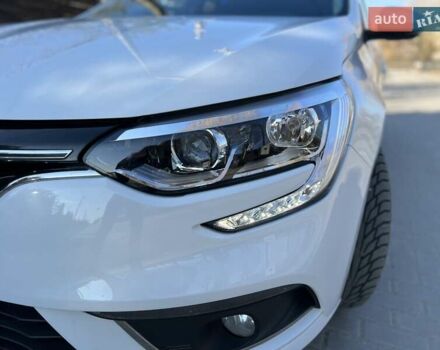 Белый Рено Меган, объемом двигателя 1.46 л и пробегом 312 тыс. км за 11750 $, фото 23 на Automoto.ua