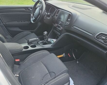 Белый Рено Меган, объемом двигателя 1.5 л и пробегом 298 тыс. км за 7000 $, фото 2 на Automoto.ua