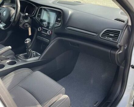 Белый Рено Меган, объемом двигателя 1.46 л и пробегом 205 тыс. км за 10700 $, фото 14 на Automoto.ua