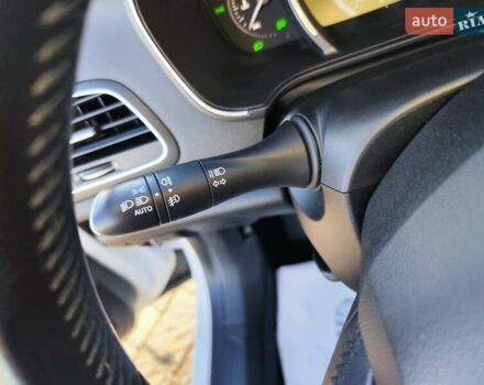 Белый Рено Меган, объемом двигателя 1.46 л и пробегом 200 тыс. км за 11999 $, фото 62 на Automoto.ua
