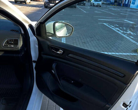 Білий Рено Меган, об'ємом двигуна 1.46 л та пробігом 257 тис. км за 13500 $, фото 19 на Automoto.ua