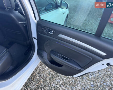 Білий Рено Меган, об'ємом двигуна 1.46 л та пробігом 211 тис. км за 13300 $, фото 41 на Automoto.ua