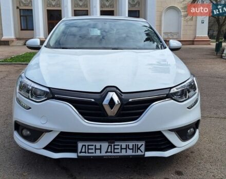 Белый Рено Меган, объемом двигателя 1.46 л и пробегом 181 тыс. км за 9999 $, фото 1 на Automoto.ua