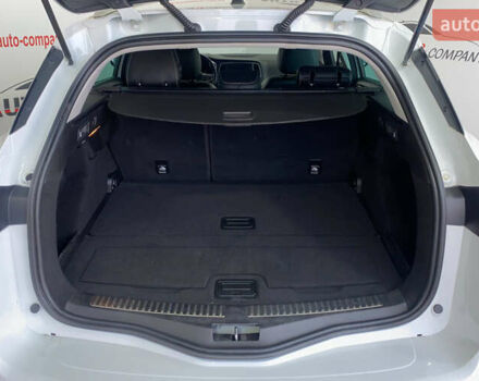 Білий Рено Меган, об'ємом двигуна 1.46 л та пробігом 91 тис. км за 16750 $, фото 4 на Automoto.ua