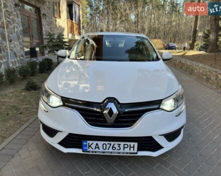 Белый Рено Меган, объемом двигателя 1.2 л и пробегом 190 тыс. км за 9500 $, фото 2 на Automoto.ua
