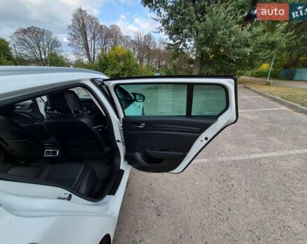 Белый Рено Меган, объемом двигателя 1.46 л и пробегом 202 тыс. км за 12800 $, фото 29 на Automoto.ua