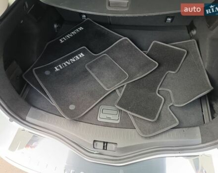 Белый Рено Меган, объемом двигателя 1.5 л и пробегом 20 тыс. км за 9900 $, фото 16 на Automoto.ua