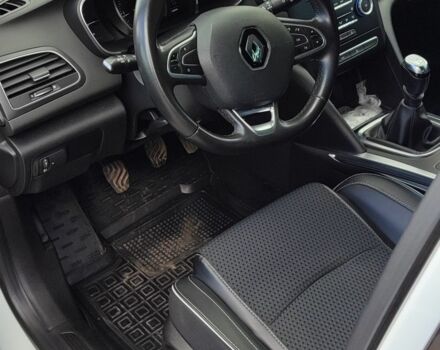 Белый Рено Меган, объемом двигателя 0 л и пробегом 248 тыс. км за 12999 $, фото 7 на Automoto.ua