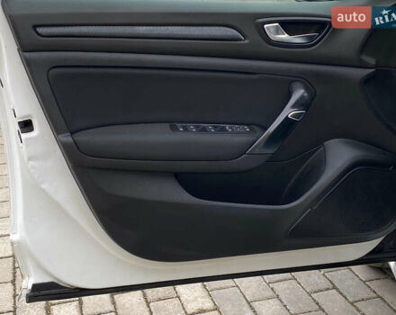 Белый Рено Меган, объемом двигателя 1.46 л и пробегом 259 тыс. км за 12450 $, фото 21 на Automoto.ua