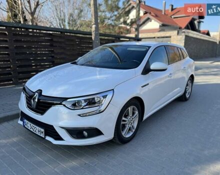 Белый Рено Меган, объемом двигателя 1.46 л и пробегом 312 тыс. км за 11750 $, фото 2 на Automoto.ua