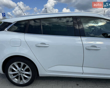 Белый Рено Меган, объемом двигателя 1.46 л и пробегом 154 тыс. км за 12700 $, фото 13 на Automoto.ua