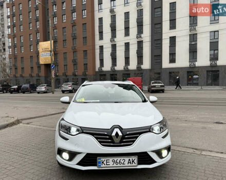 Белый Рено Меган, объемом двигателя 1.46 л и пробегом 148 тыс. км за 14500 $, фото 1 на Automoto.ua