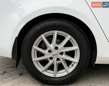 Белый Рено Меган, объемом двигателя 1.46 л и пробегом 148 тыс. км за 14500 $, фото 10 на Automoto.ua