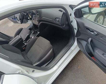 Белый Рено Меган, объемом двигателя 1.46 л и пробегом 190 тыс. км за 11800 $, фото 14 на Automoto.ua